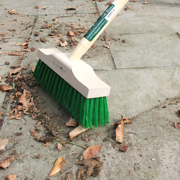 Burgon & Ball Compact Miracle Block Paving Brush – Beezer